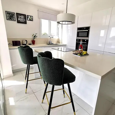 Appartement Happy Tucan Larnaca