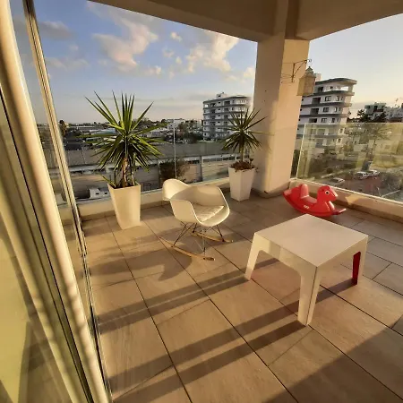 Apartamento Happy Tucan Larnaca
