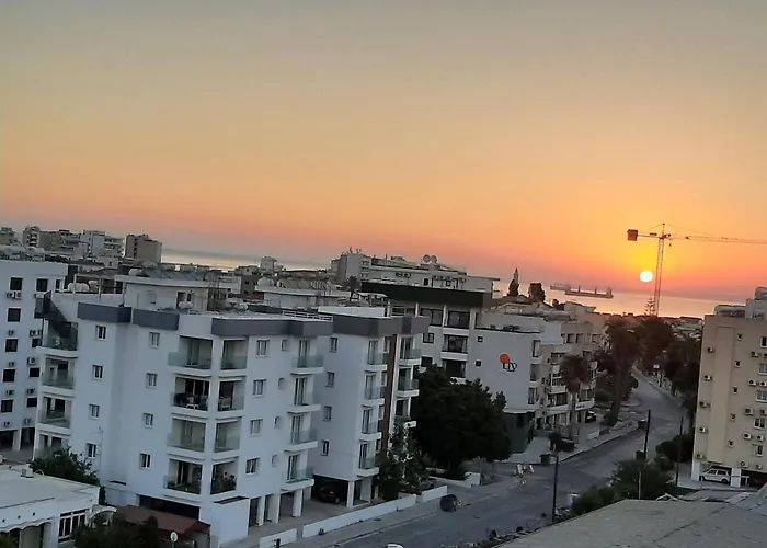 Happy Tucan Апартаменты Ларнака