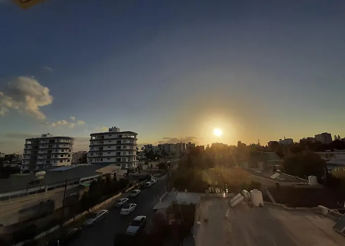 Happy Tucan * Ларнака