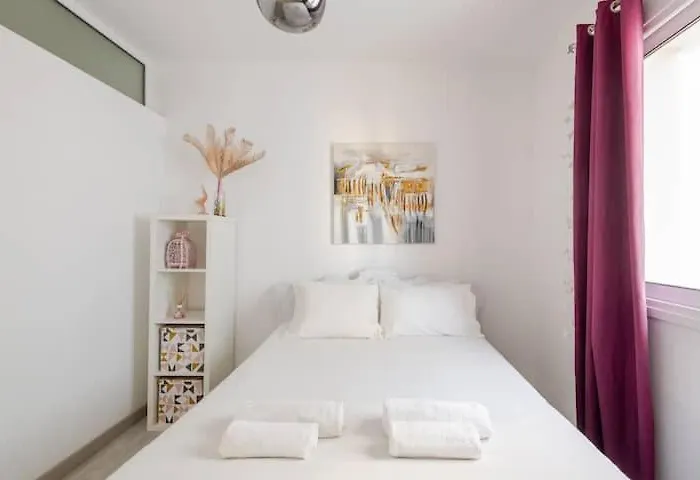 Happy Tucan * Larnaca