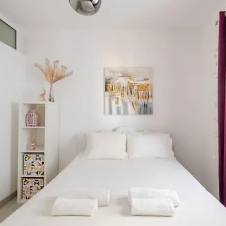 Happy Tucan * Larnaca