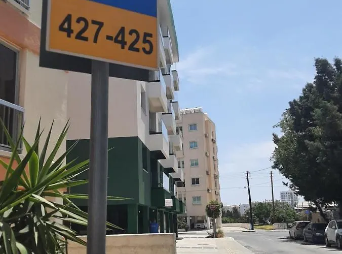 Happy Tucan Lárnaca